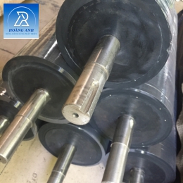 TRỤC CAO SU CHỊU LỰC PHI 140 x 600 (CAO SU 10 ly)