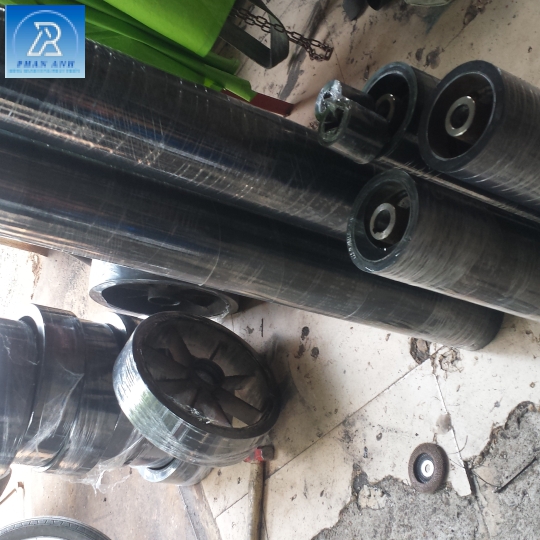 ỐNG LĂN CAO SU ĐEN