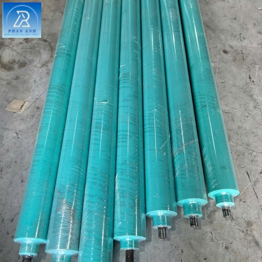 TRỤC CAO SU MÀU XANH NGỌC LOẠI DÀI