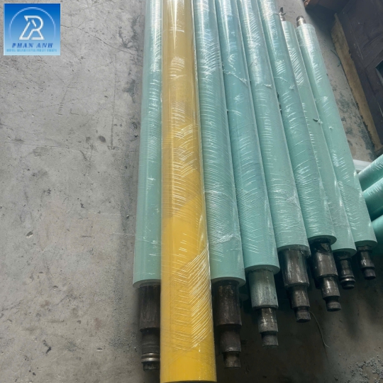 TRỤC CAO SU MÀU XANH NGỌC LOẠI DÀI