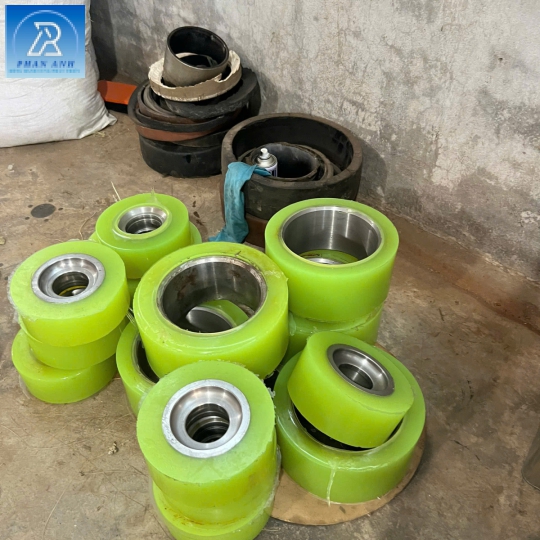 BÁNH XE PU 6