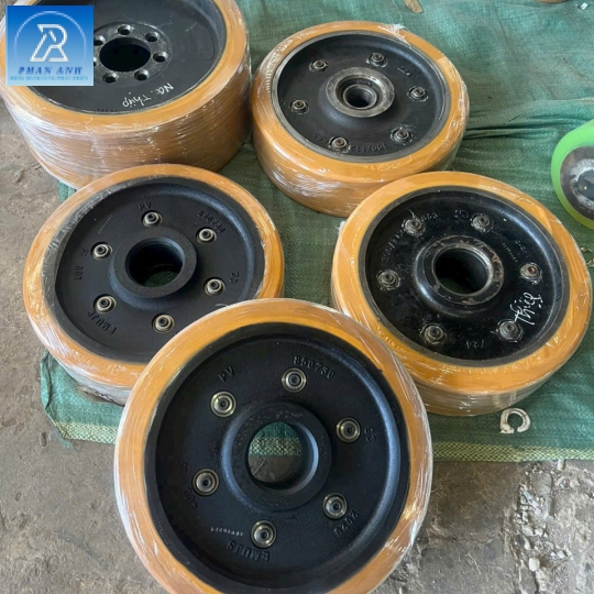 BÁNH XE PU 10